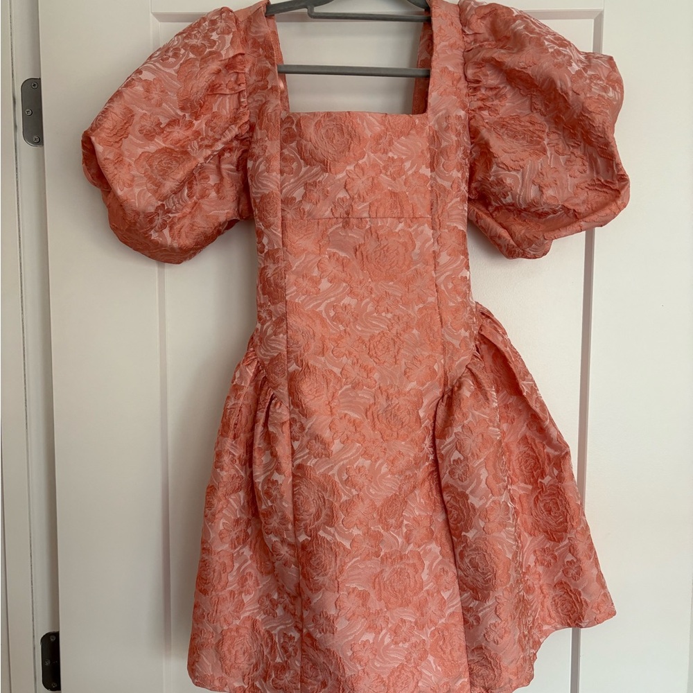SISTER JANE RECITAL JACQUARD
PINK PEACH Dress - New With Tags, Size M - Picture 4 of 7